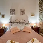 Apartment Guesthost - Lavanda With Pool & Parking Passignano sul Trasimeno