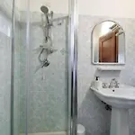 Guesthost - Lavanda With Pool & Parking *