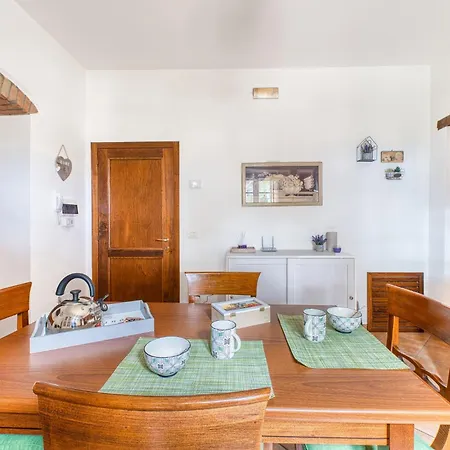 Guesthost - Lavanda With Pool & Parking Apartment *
